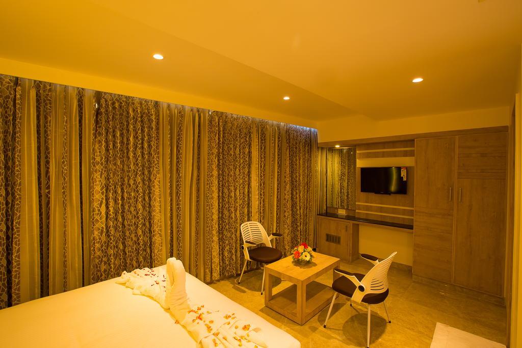Hotel Radha Prasad Erode Phòng bức ảnh