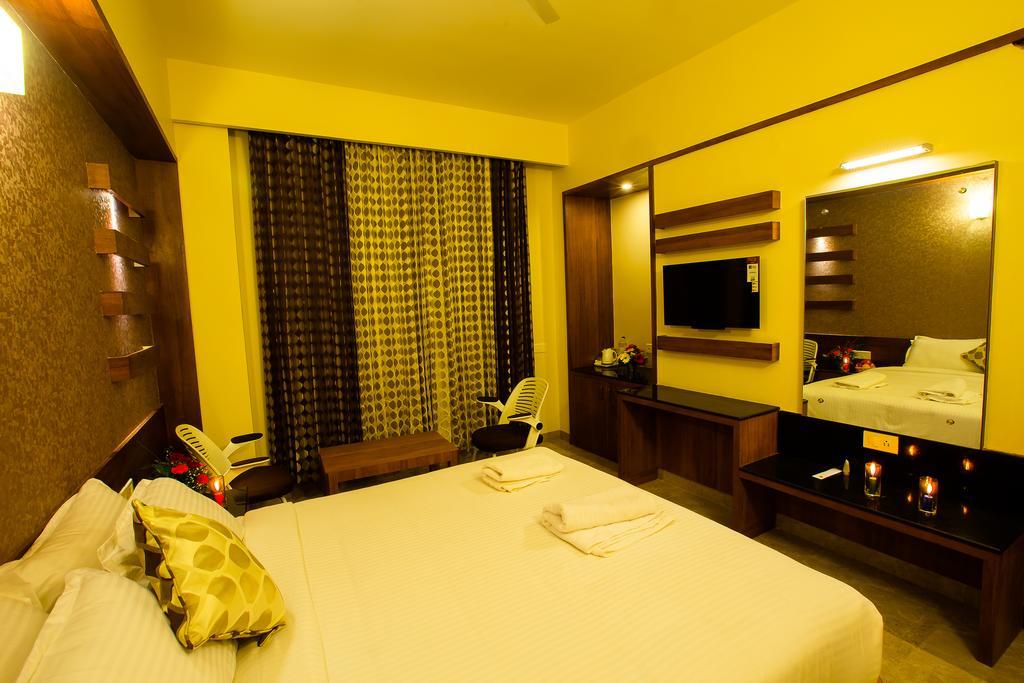 Hotel Radha Prasad Erode Phòng bức ảnh